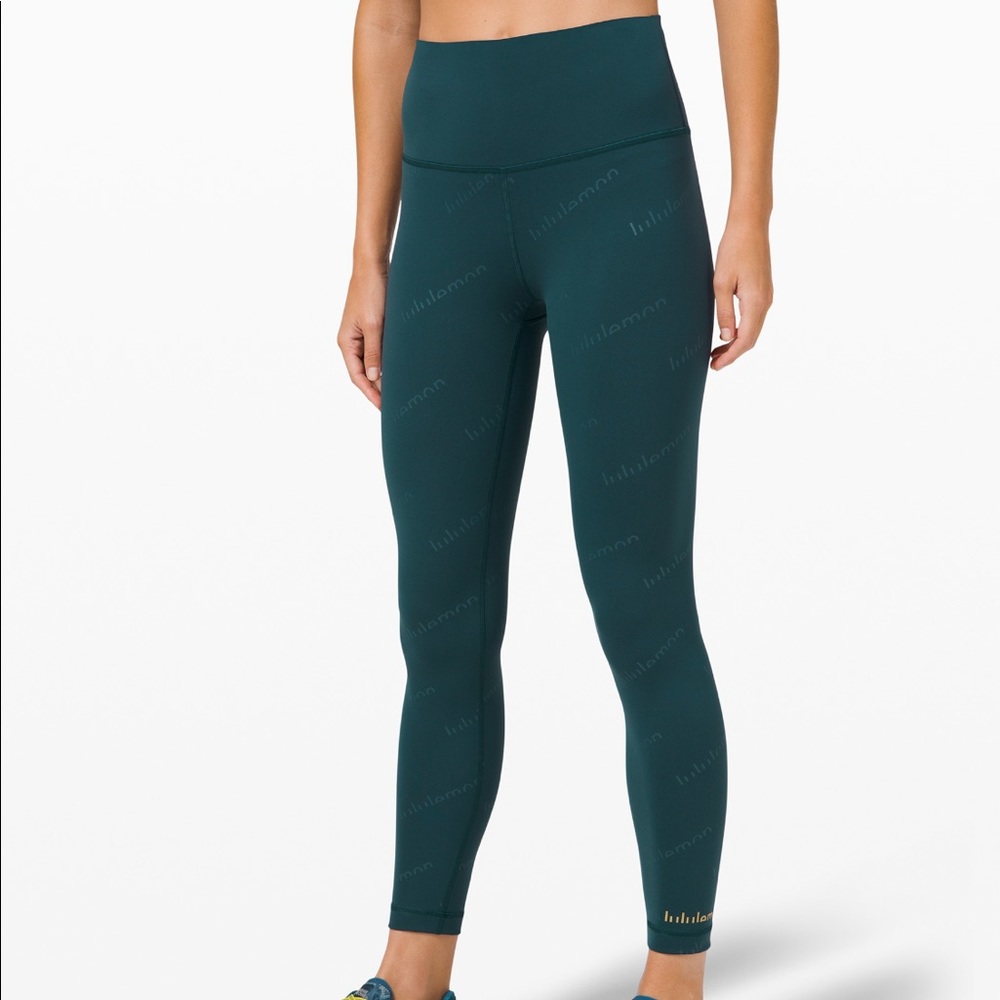 Lululemon’s Wunder Train HR Tight 25” *Special ed